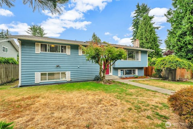 302 N 188th Street, Shoreline, WA 98133