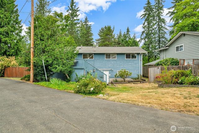 302 N 188th Street, Shoreline, WA 98133