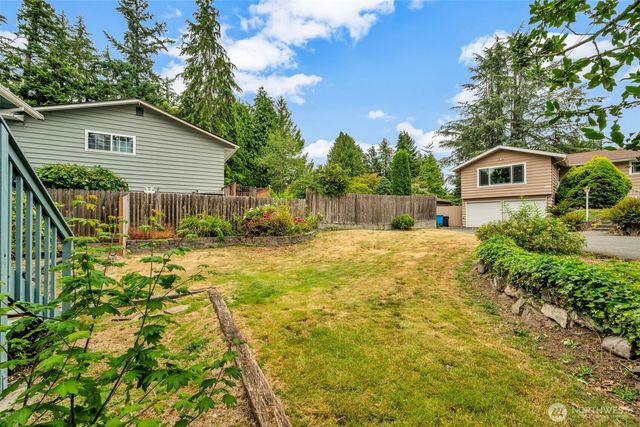 302 N 188th Street, Shoreline, WA 98133