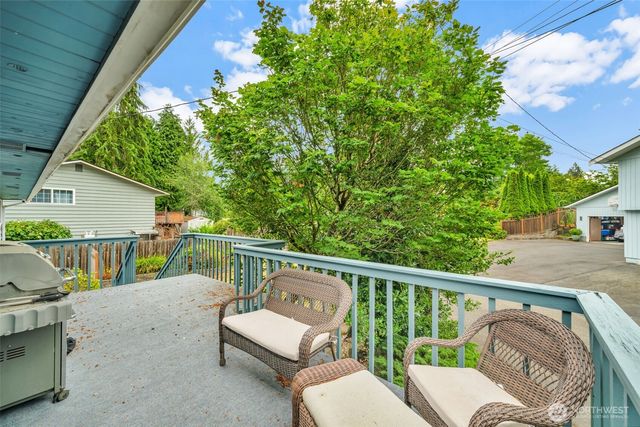 302 N 188th Street, Shoreline, WA 98133