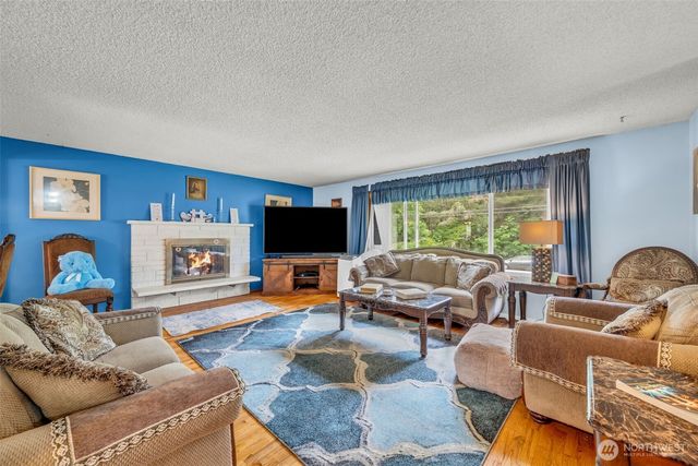 302 N 188th Street, Shoreline, WA 98133