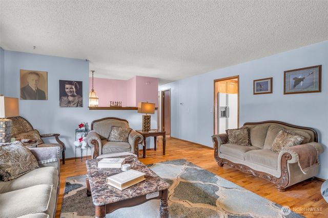 302 N 188th Street, Shoreline, WA 98133