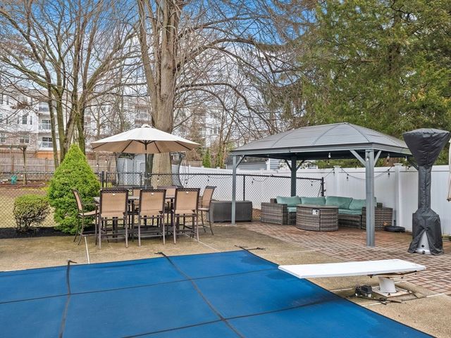 84 Curtis Street, Reading, MA 01867