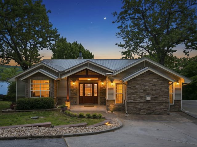 169 Waterscape Road, Ridgedale, MO 65739