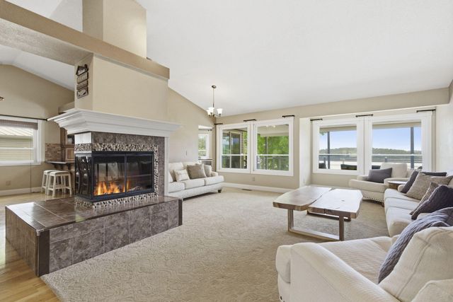 169 Waterscape Road, Ridgedale, MO 65739