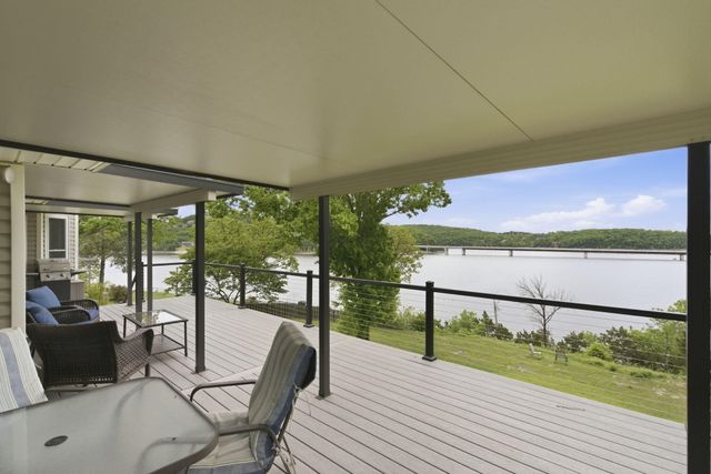 169 Waterscape Road, Ridgedale, MO 65739