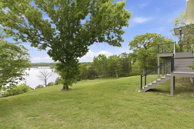 169 Waterscape Road, Ridgedale, MO 65739