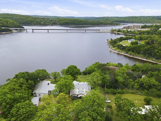 169 Waterscape Road, Ridgedale, MO 65739