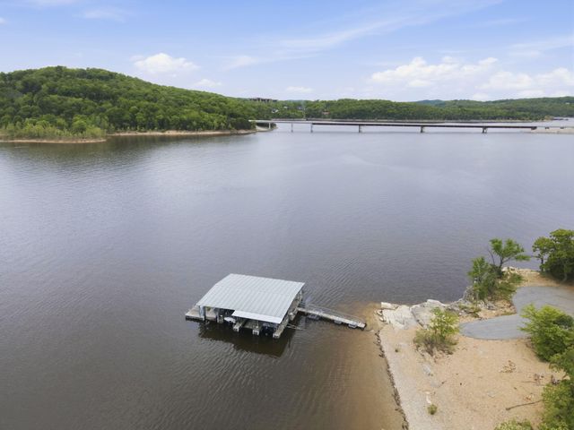 169 Waterscape Road, Ridgedale, MO 65739