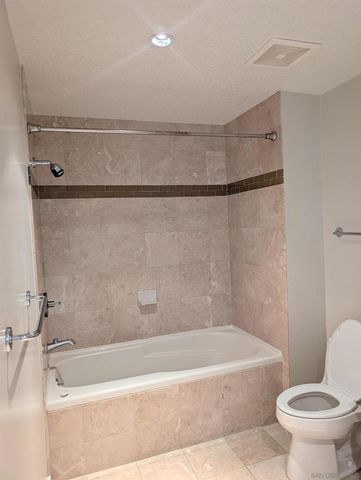 1205 Pacific Hwy 2504, San Diego, CA 92101