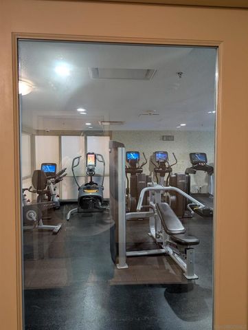 1205 Pacific Hwy 2504, San Diego, CA 92101
