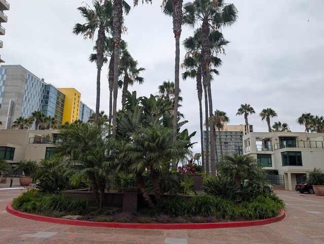 1205 Pacific Hwy 2504, San Diego, CA 92101