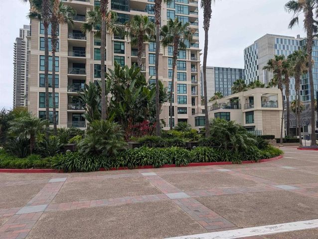1205 Pacific Hwy 2504, San Diego, CA 92101