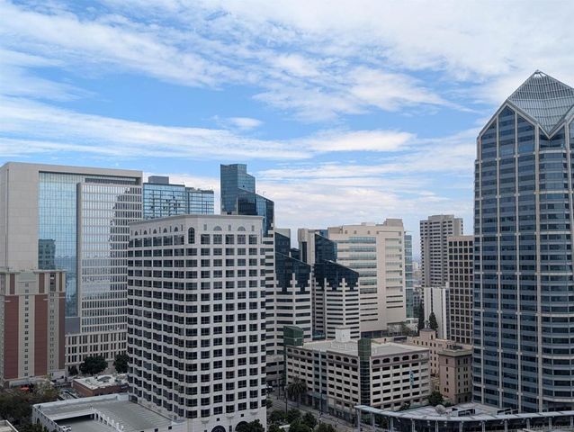 1205 Pacific Hwy 2504, San Diego, CA 92101