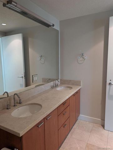1205 Pacific Hwy 2504, San Diego, CA 92101