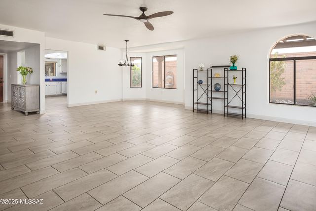 1961 W Ashbrook Drive, Tucson, AZ 85704