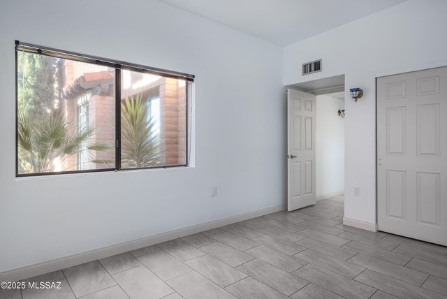 1961 W Ashbrook Drive, Tucson, AZ 85704