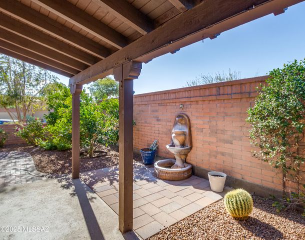 1961 W Ashbrook Drive, Tucson, AZ 85704