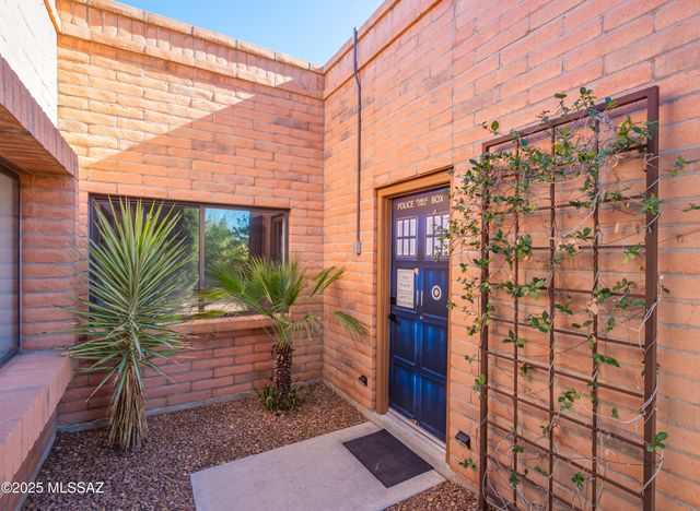 1961 W Ashbrook Drive, Tucson, AZ 85704
