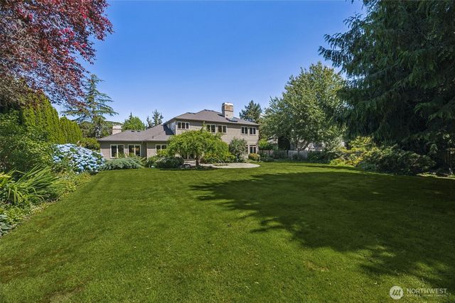 255 SW 194th Place, Normandy Park, WA 98166