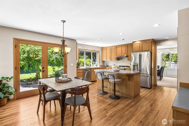 255 SW 194th Place, Normandy Park, WA 98166