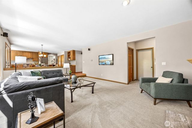 255 SW 194th Place, Normandy Park, WA 98166