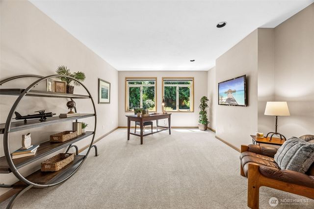 255 SW 194th Place, Normandy Park, WA 98166