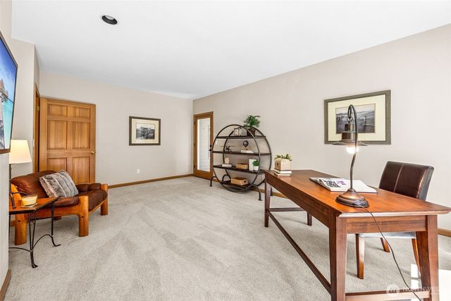 255 SW 194th Place, Normandy Park, WA 98166