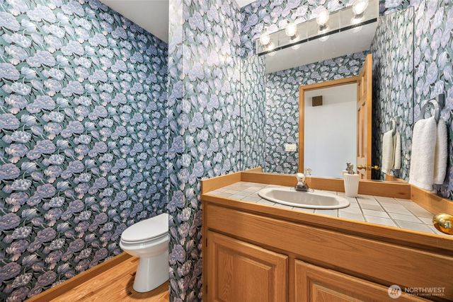 255 SW 194th Place, Normandy Park, WA 98166