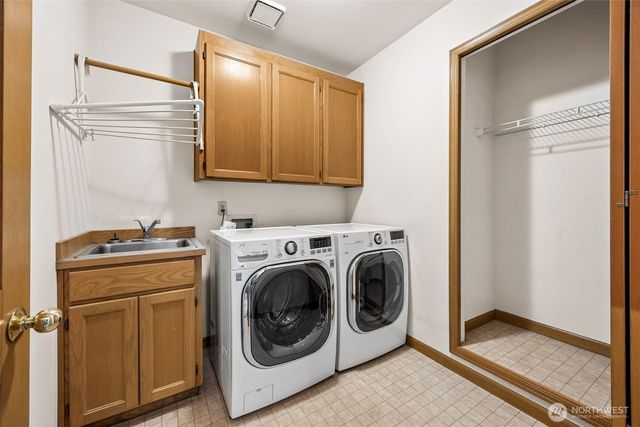 255 SW 194th Place, Normandy Park, WA 98166