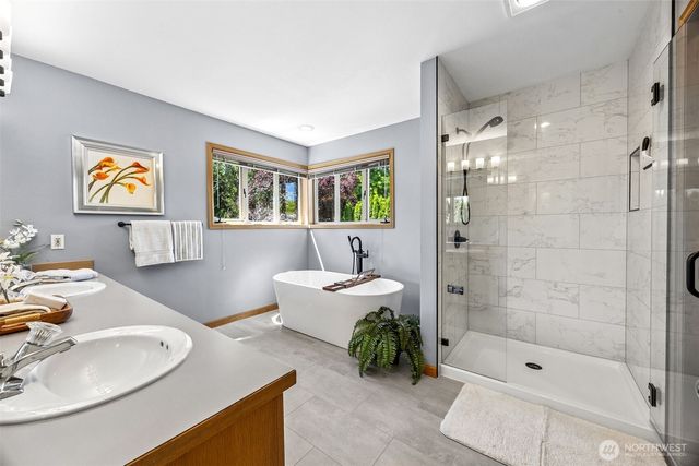 255 SW 194th Place, Normandy Park, WA 98166