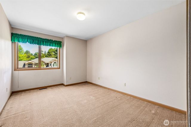255 SW 194th Place, Normandy Park, WA 98166