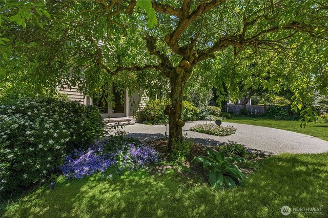 255 SW 194th Place, Normandy Park, WA 98166