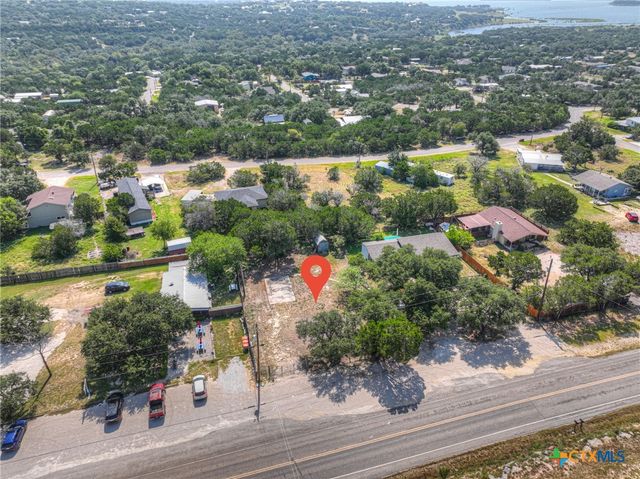 2189 Potters Creek Road, Canyon Lake, TX 78133
