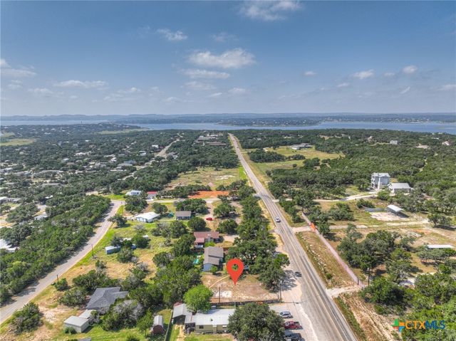 2189 Potters Creek Road, Canyon Lake, TX 78133