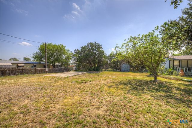 2189 Potters Creek Road, Canyon Lake, TX 78133
