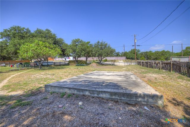 2189 Potters Creek Road, Canyon Lake, TX 78133