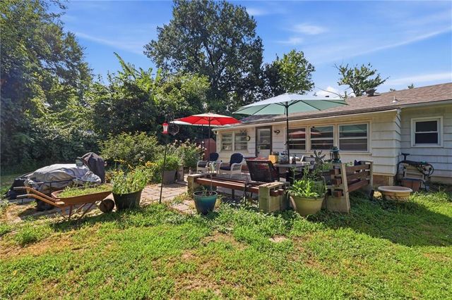 16806 James Downey Road, Independence, MO 64057