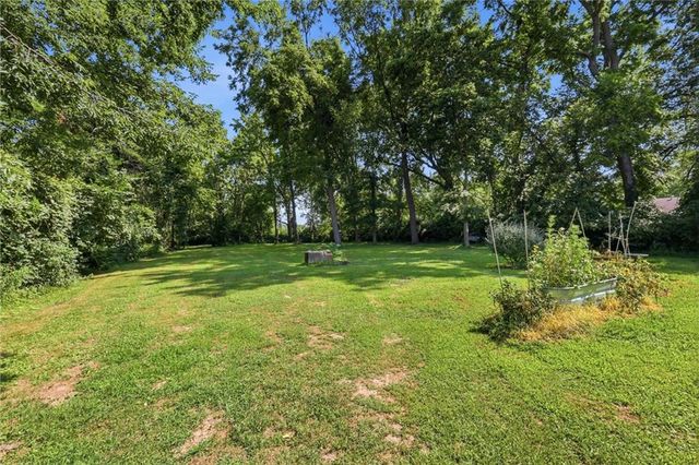 16806 James Downey Road, Independence, MO 64057