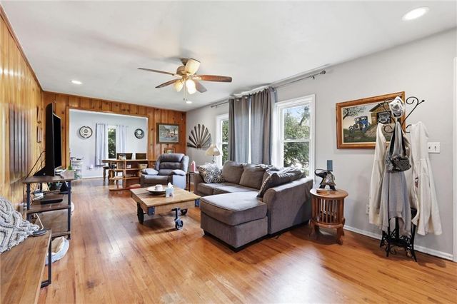 16806 James Downey Road, Independence, MO 64057