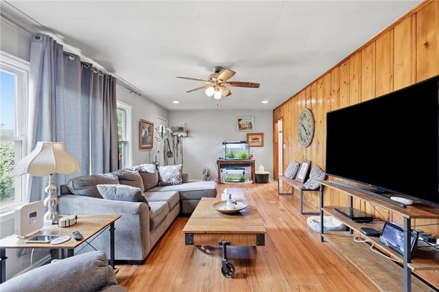 16806 James Downey Road, Independence, MO 64057