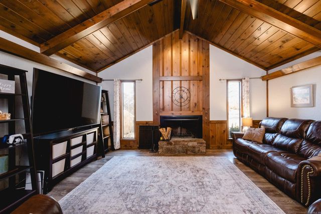 1 White Aspen Court, Little Rock, AR 72212