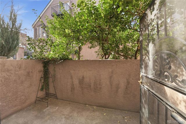 999 N Emerson Street 2, Denver, CO 80218