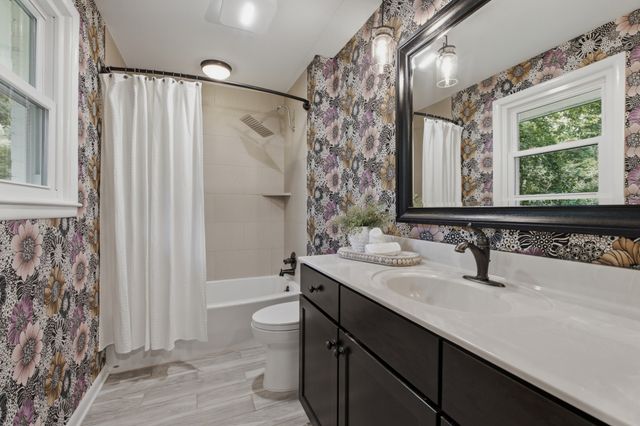 133 Featherstone Dr, Franklin, TN 37069