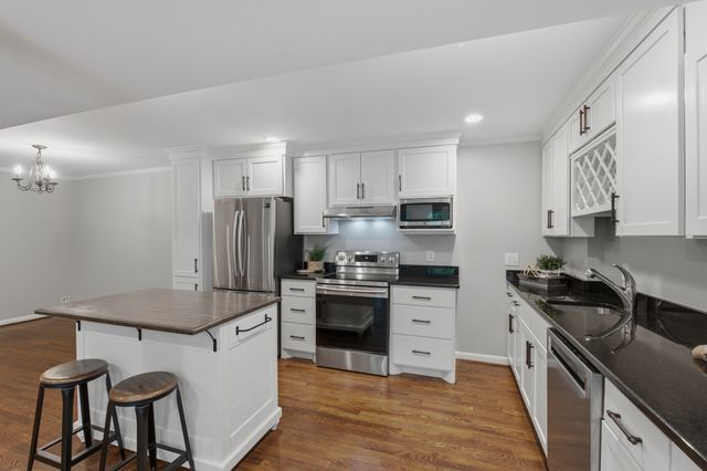 133 Featherstone Dr, Franklin, TN 37069