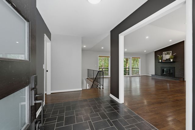 133 Featherstone Dr, Franklin, TN 37069
