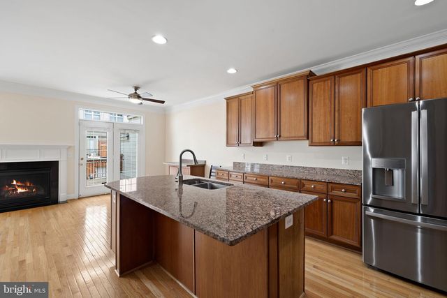 492 HARBOR SIDE ST, Woodbridge, VA 22191