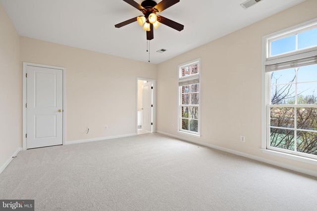 492 HARBOR SIDE ST, Woodbridge, VA 22191