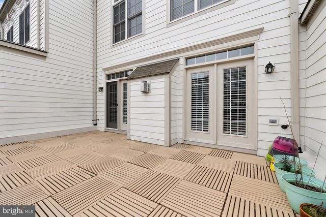 492 HARBOR SIDE ST, Woodbridge, VA 22191