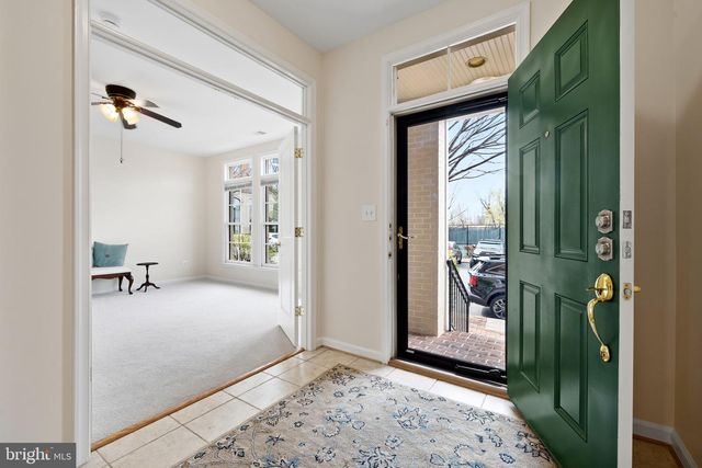 492 HARBOR SIDE ST, Woodbridge, VA 22191